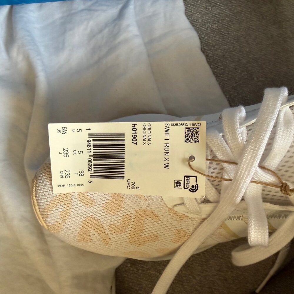 Adidas Shoes - Picture 3 of 4
